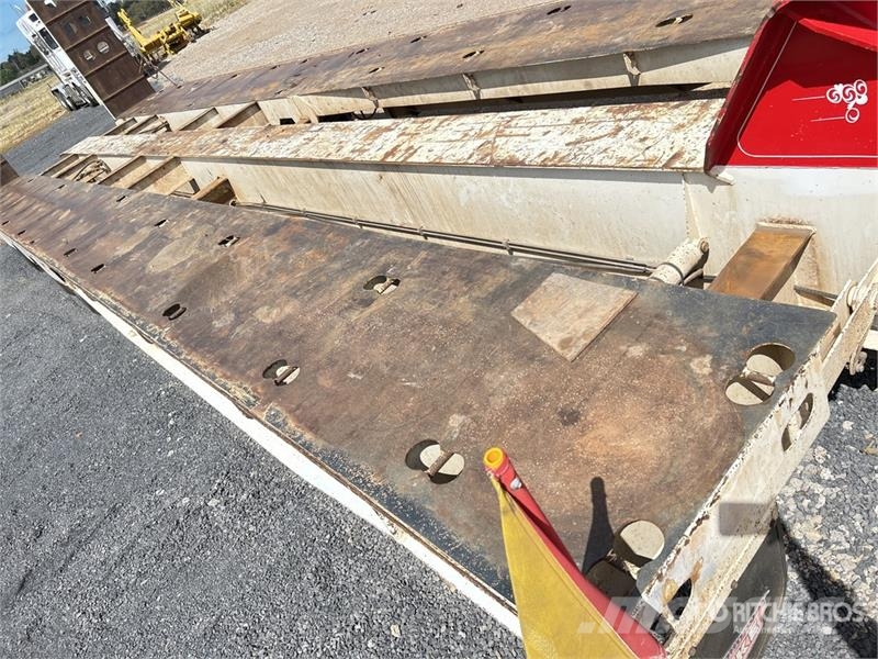 Drake 4 Rows of 4 Hydraulic Widening Lowboy Traile Низькорамні причепи