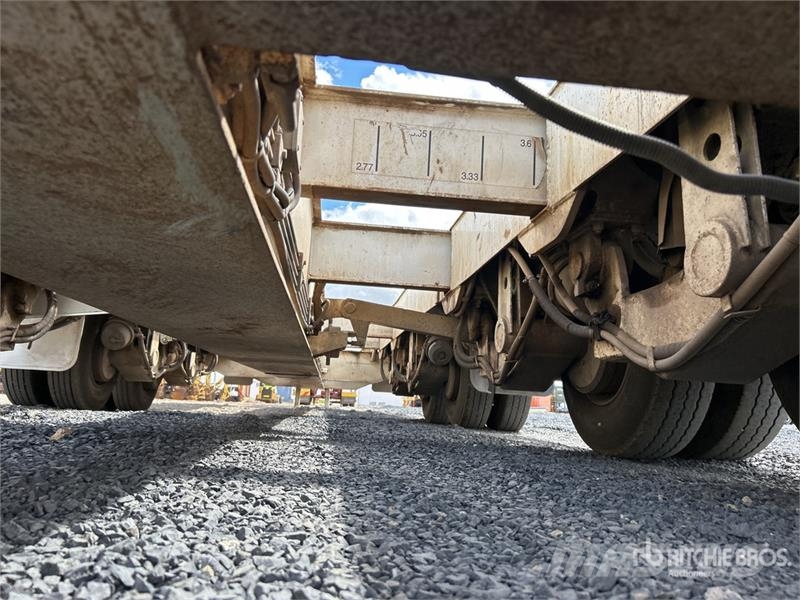 Drake 4 Rows of 4 Hydraulic Widening Lowboy Traile Низькорамні причепи