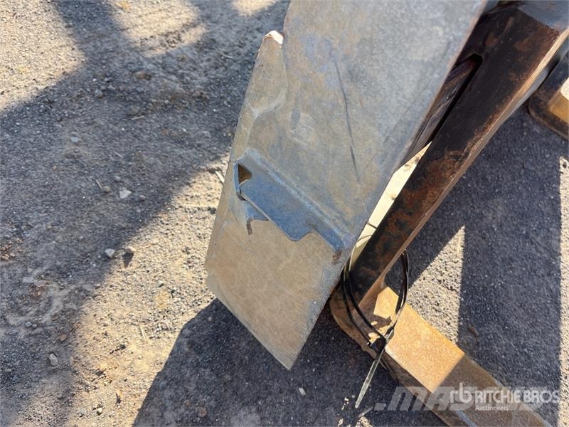 DRKEN 1070 mm Skid Steer Forks Вили