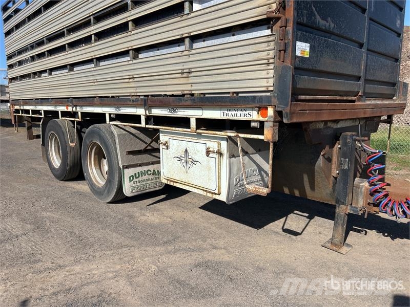  Duncan Trailers 6.7 m Pig Livestock Trailer مقطورات نقل الحيوانات
