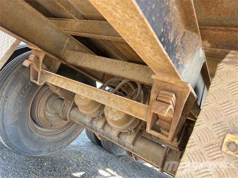  Duncan Trailers 6.7 m Pig Livestock Trailer مقطورات نقل الحيوانات
