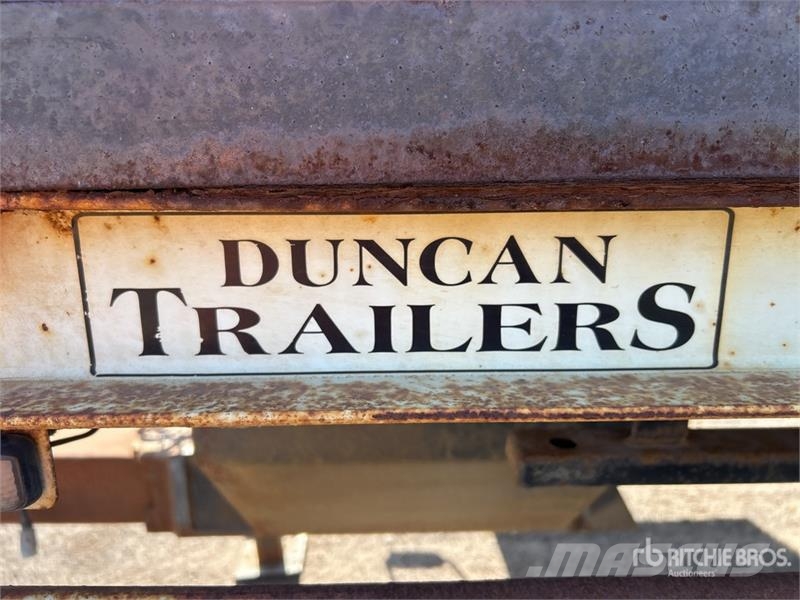 Duncan Trailers 6.7 m Pig Livestock Trailer مقطورات نقل الحيوانات