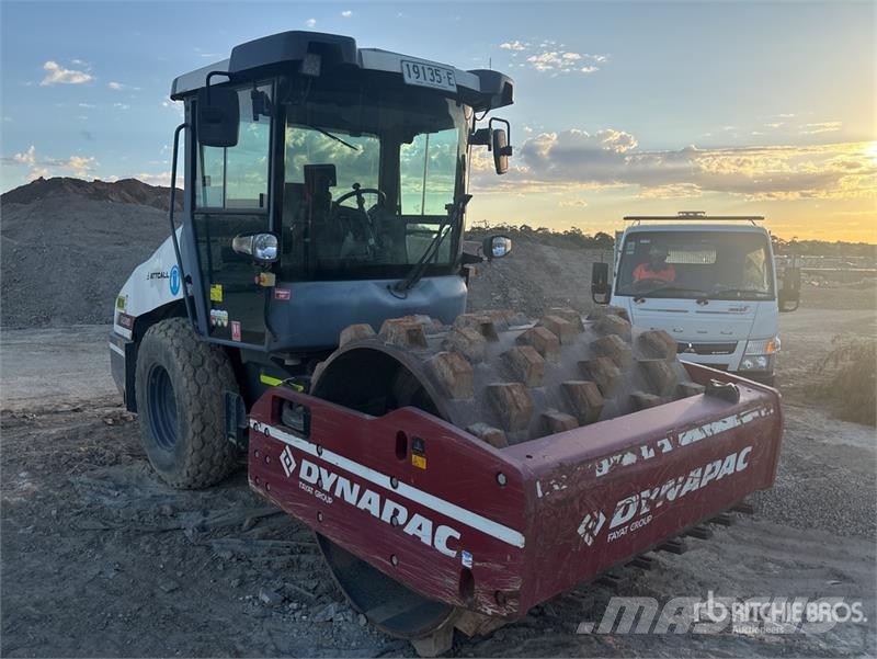 Dynapac CA1500D Smooth Drum Compactor Egydobos hengerek