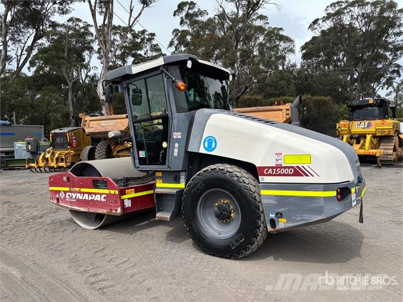 Dynapac CA1500D Smooth Drum Compactor Yksivalssijyrät