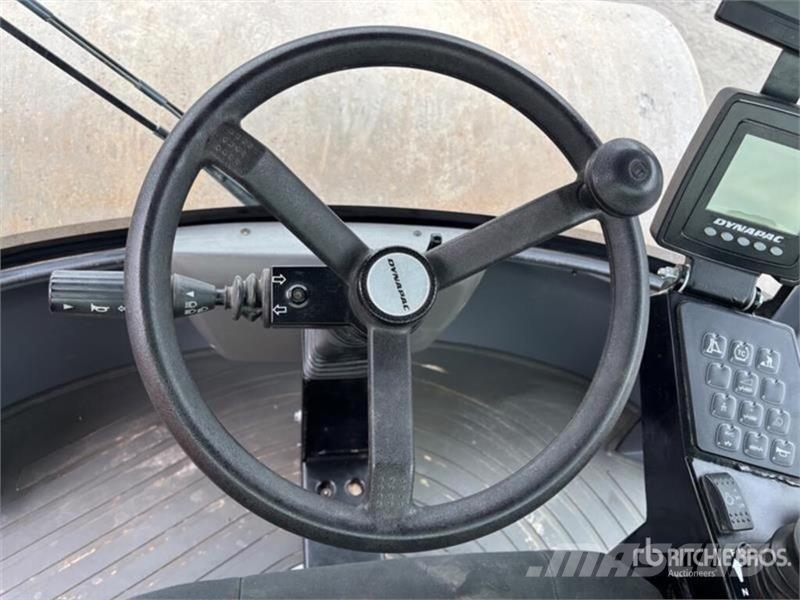Dynapac CA3500D Smooth Drum Compactor Yksivalssijyrät