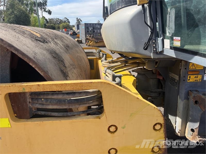 Dynapac CA3500D Smooth Drum Compactor Ühe trumliga rullid