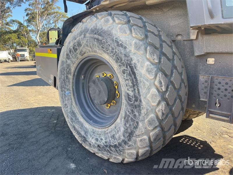 Dynapac CA3500D Smooth Drum Compactor 单轮压路机