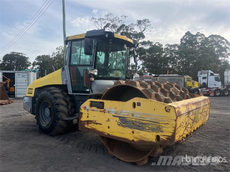 Dynapac CA4600PD Padfoot Drum Compactor Yksivalssijyrät