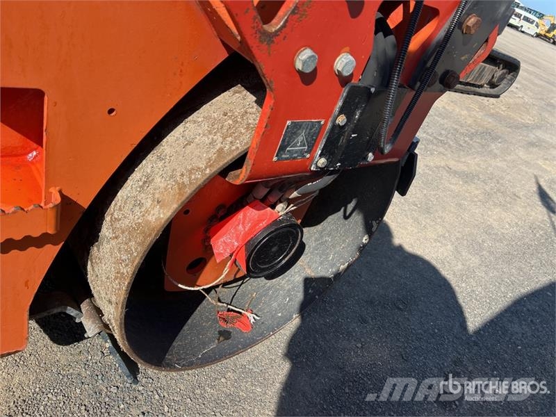 Dynapac CC1200 Double Drum Roller مداحل ثنائية الاسطوانة