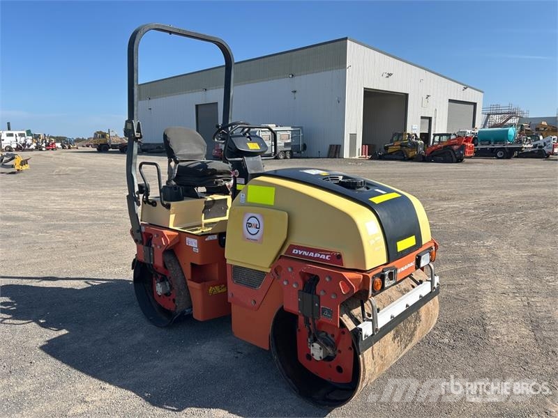 Dynapac CC1200 Double Drum Roller مداحل ثنائية الاسطوانة