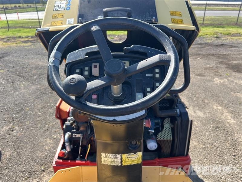 Dynapac CC1200 Double Drum Roller مداحل ثنائية الاسطوانة