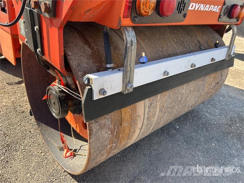 Dynapac CC1200 Double Drum Roller مداحل ثنائية الاسطوانة