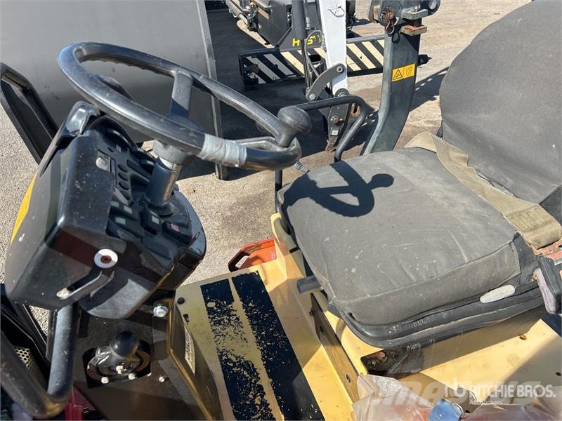 Dynapac CC1200 Double Drum Roller مداحل ثنائية الاسطوانة