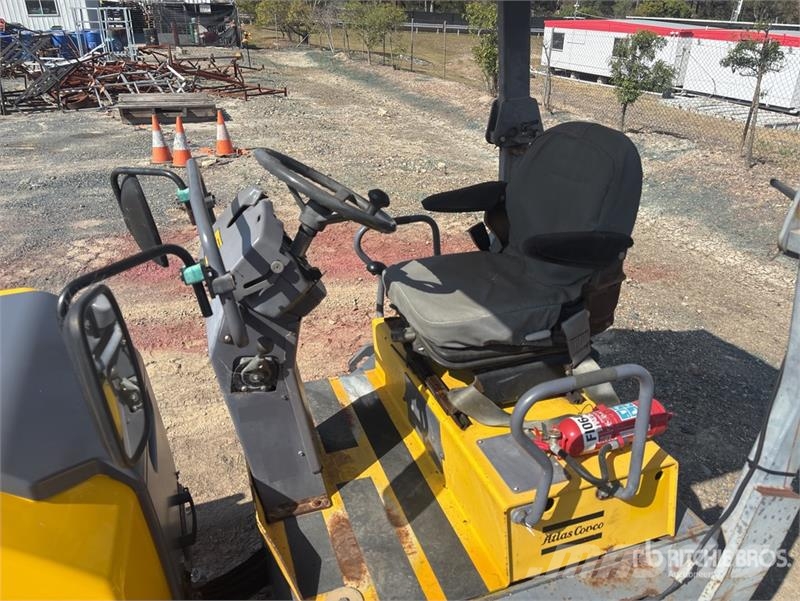 Dynapac CC1300 Double Drum Roller Valjci sa duplim bubnjem