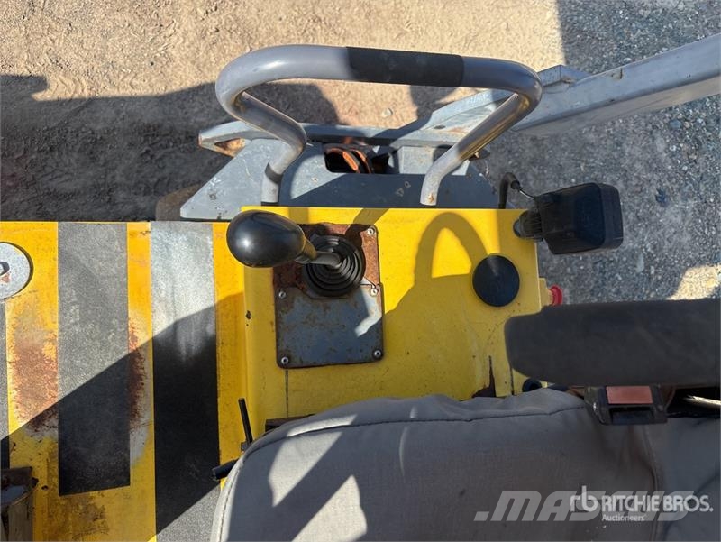 Dynapac CC1300 Double Drum Roller Valjci sa duplim bubnjem