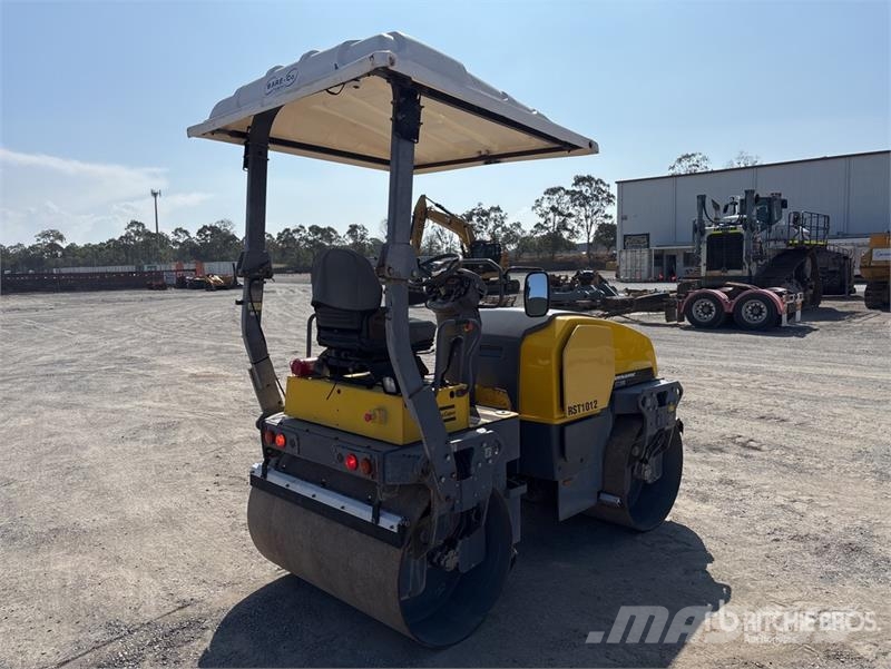 Dynapac CC1300 Double Drum Roller Valjci sa duplim bubnjem