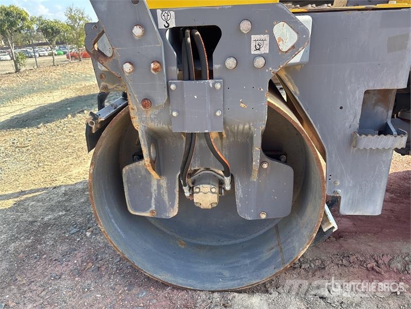 Dynapac CC1300 Double Drum Roller Valjci sa duplim bubnjem