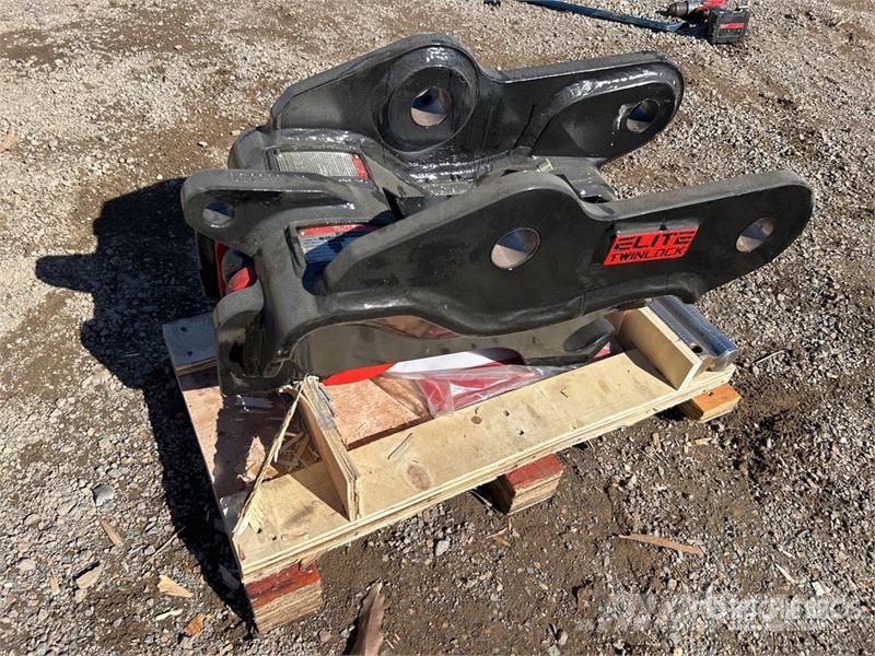 Elite Twinlock Excavator Coupler - Fits Doosan DX80R (Un Quick connectors