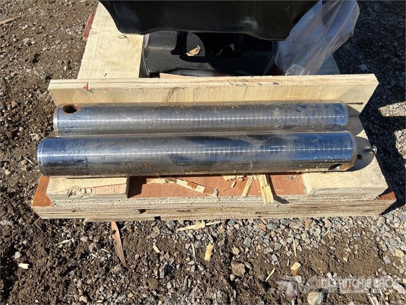Elite Twinlock Excavator Coupler - Fits Doosan DX80R (Un Quick connectors