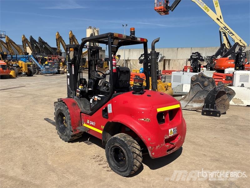 Enforcer FD35T-AT-YMA 4x2 Rough Terrain Forklift Навантажувачі підвищеної прохідності