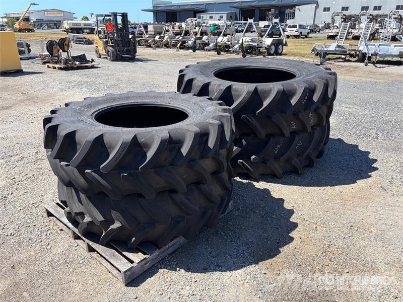 Firestone 420/85R28 & 520/85R38 Tractor Tires (Unused) - Fit Gume, točkovi i felne