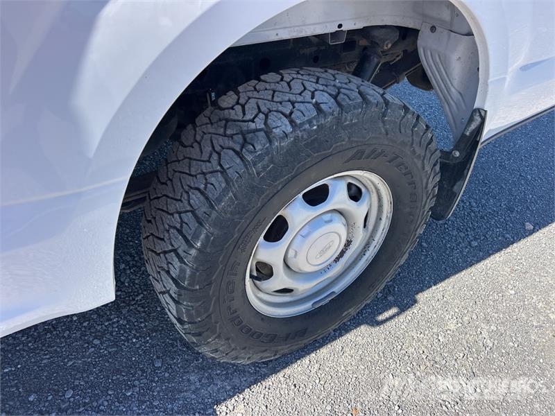 Ford F-150 4x4 Crew Cab Pickup Ostalo