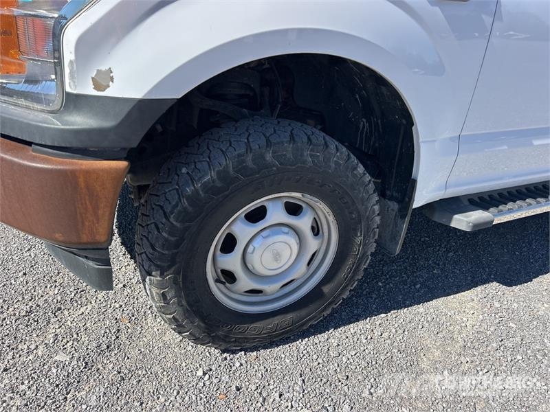 Ford F-150 4x4 Crew Cab Pickup Ostalo