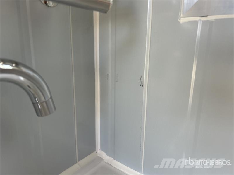 Freeport 33S Portable Restroom (Unused) مقطورات أخرى