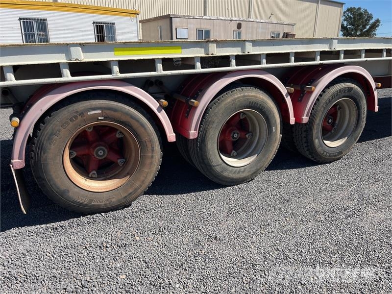 Freighter 12.5 m Tri/A Flatbed Trailer 自卸半挂车