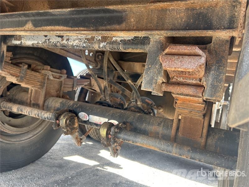 Freighter 12.8 m Tri/A Flatbed Trailer Platós / Ponyvás pótkocsik