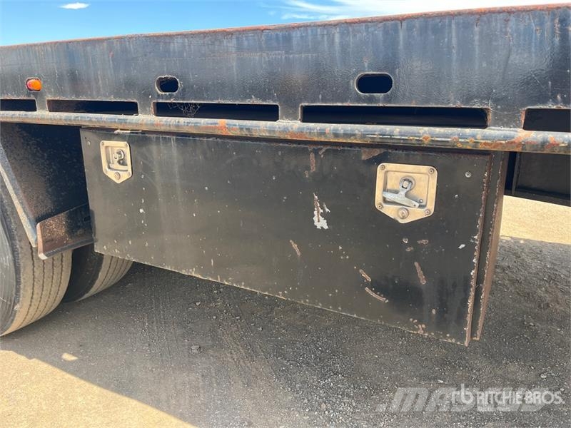  Freighter 13.1 m Tri/A Tilt Deck Trailer لوادر منخفضة