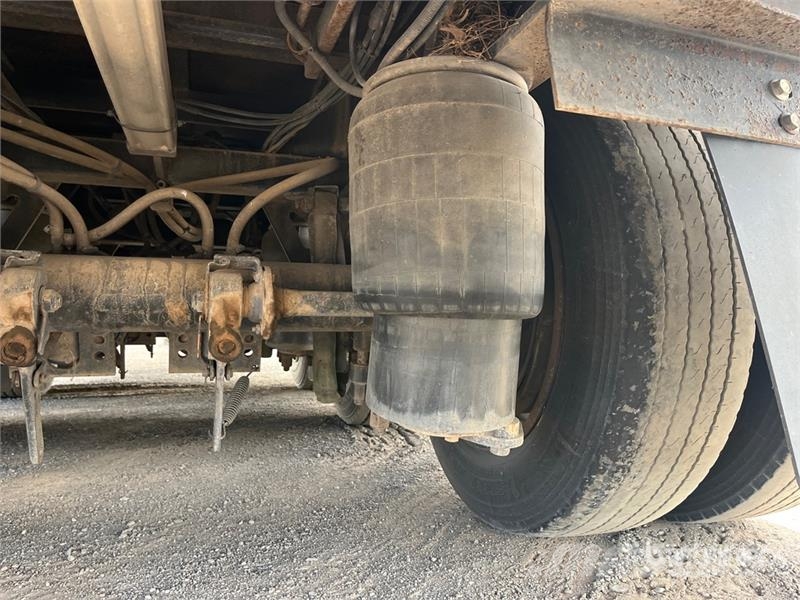  Freighter 13.1 m Tri/A Tilt Deck Trailer لوادر منخفضة