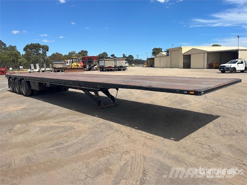  Freighter 13.1 m Tri/A Tilt Deck Trailer لوادر منخفضة