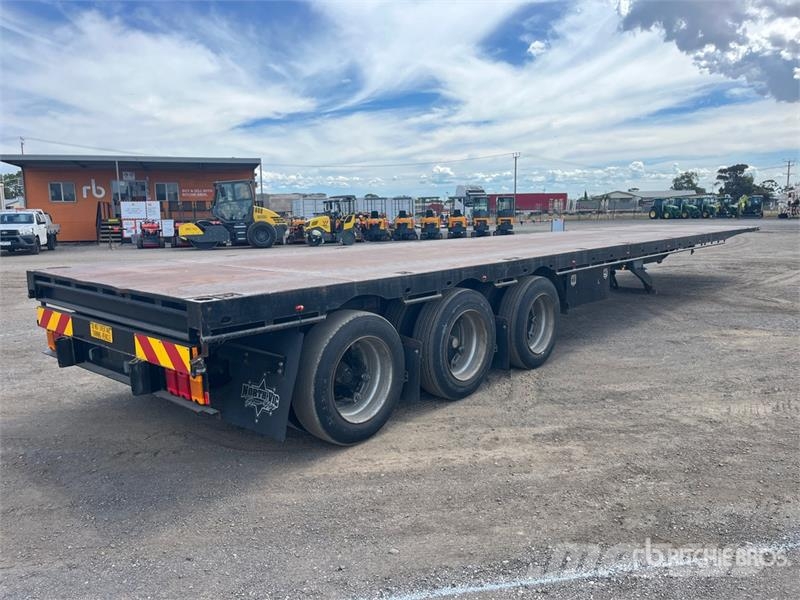  Freighter 13.1 m Tri/A Tilt Deck Trailer لوادر منخفضة