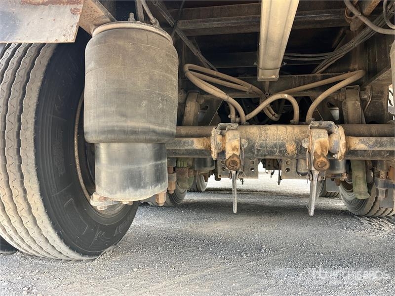  Freighter 13.1 m Tri/A Tilt Deck Trailer لوادر منخفضة