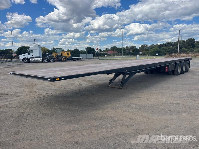  Freighter 13.1 m Tri/A Tilt Deck Trailer لوادر منخفضة