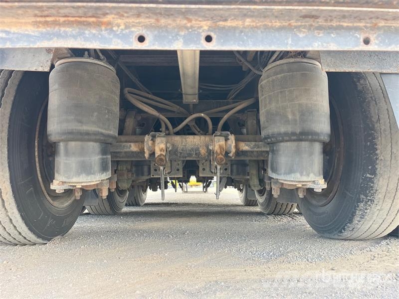  Freighter 13.1 m Tri/A Tilt Deck Trailer لوادر منخفضة
