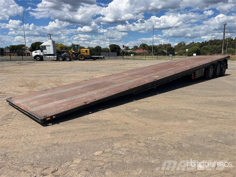  Freighter 13.1 m Tri/A Tilt Deck Trailer لوادر منخفضة