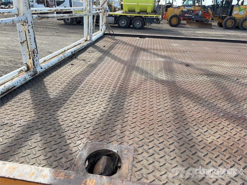 Freighter 13.4 m Tri/A Flatbed Trailer Planhengere