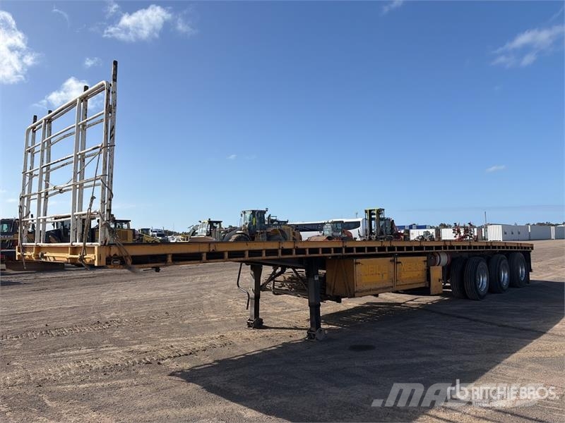 Freighter 13.4 m Tri/A Flatbed Trailer Planhengere