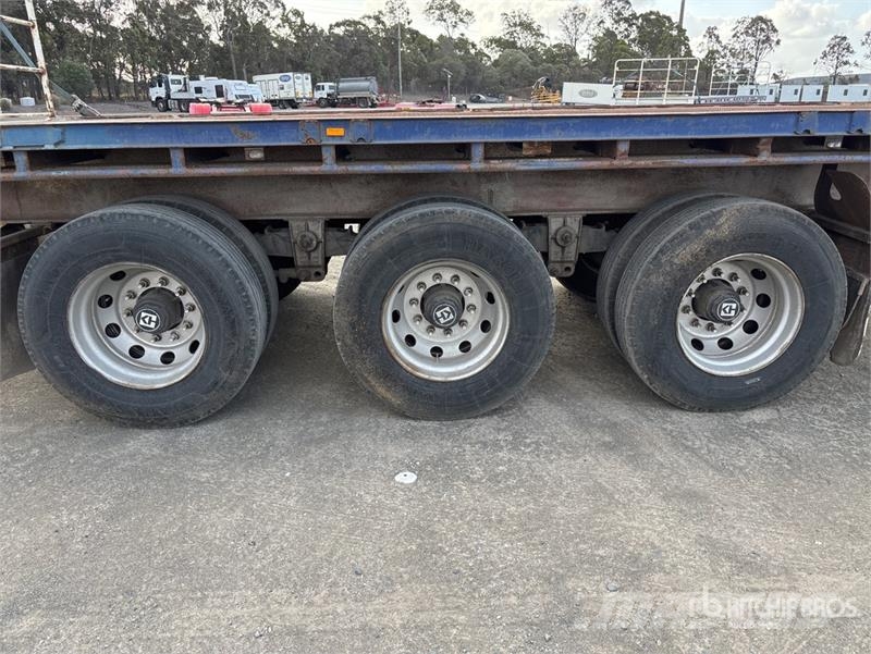Freighter 13.6 m Tri/A Flatbed Trailer Reboques de caixa aberta/rebatíveis