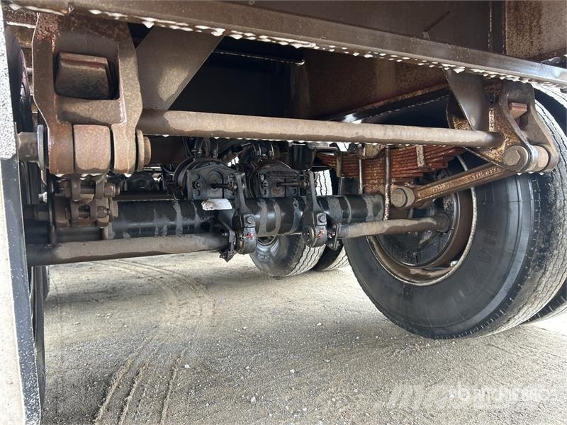 Freighter 13.6 m Tri/A Flatbed Trailer Prikolice platforme/otvoreni sanduk