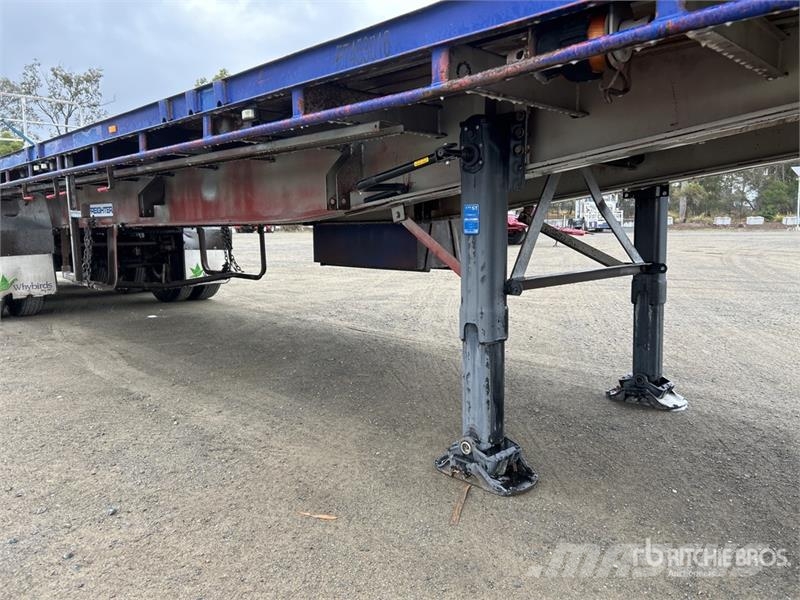 Freighter 13.6 m Tri/A Flatbed Trailer Prikolice platforme/otvoreni sanduk