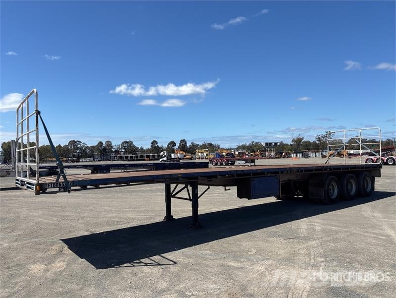  Freighter 13.6 m Tri/A Flatbed Trailer Lavaperävaunut