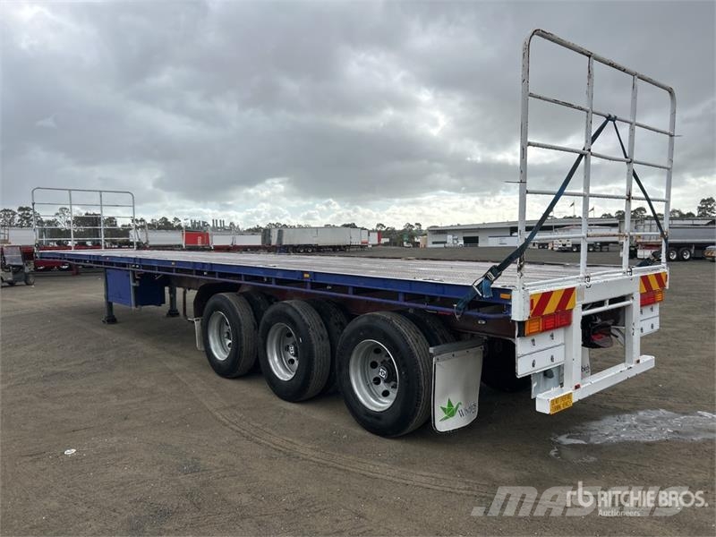 Freighter 13.6 m Tri/A Flatbed Trailer Prikolice platforme/otvoreni sanduk