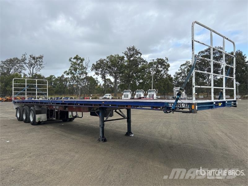Freighter 13.6 m Tri/A Flatbed Trailer Prikolice platforme/otvoreni sanduk