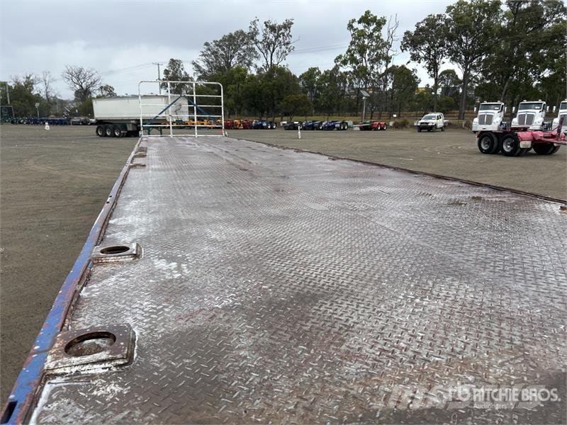 Freighter 13.6 m Tri/A Flatbed Trailer Prikolice platforme/otvoreni sanduk