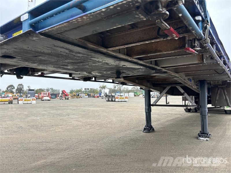 Freighter 13.6 m Tri/A Flatbed Trailer Prikolice platforme/otvoreni sanduk