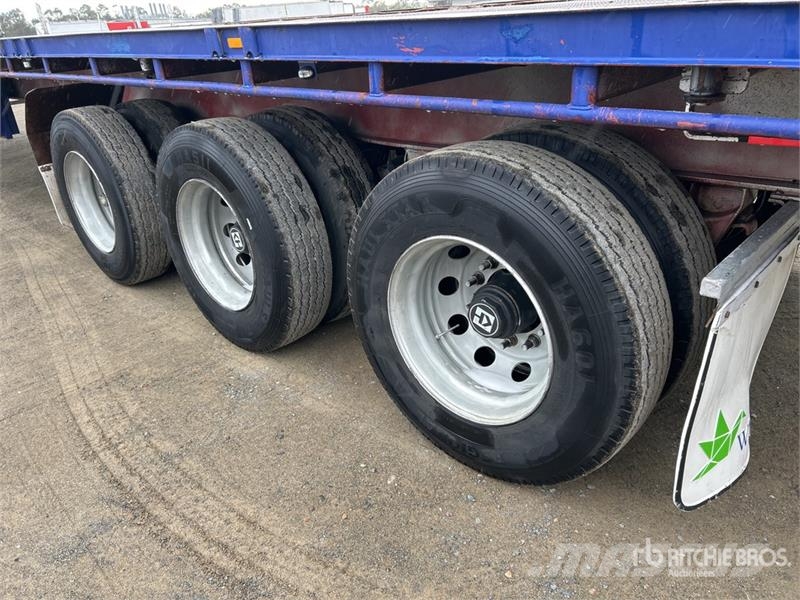 Freighter 13.6 m Tri/A Flatbed Trailer Prikolice platforme/otvoreni sanduk