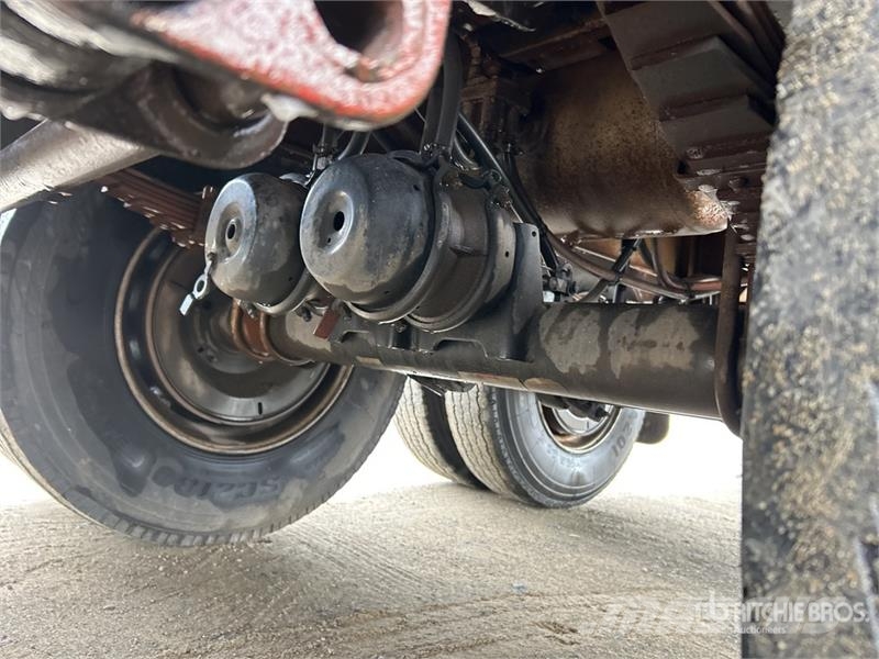 Freighter 13.6 m Tri/A Flatbed Trailer Prikolice platforme/otvoreni sanduk